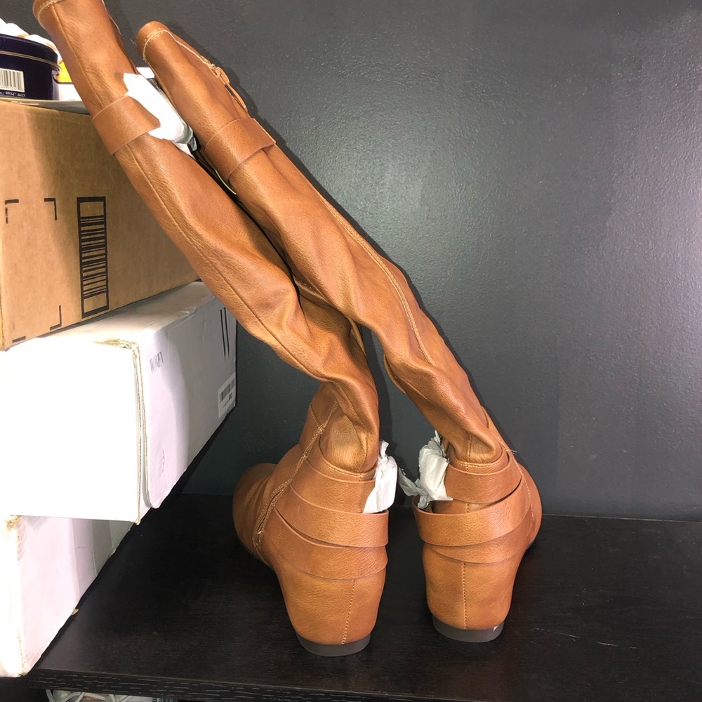 Women boots - Picture 2 of 5